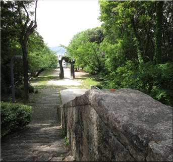 広島